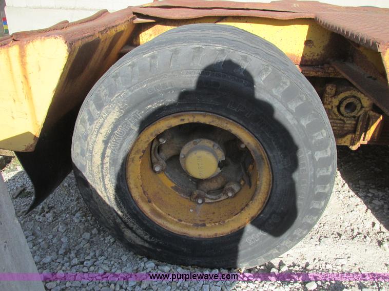 image for item F4138 1956 Martin 33' flatbed semi trailer