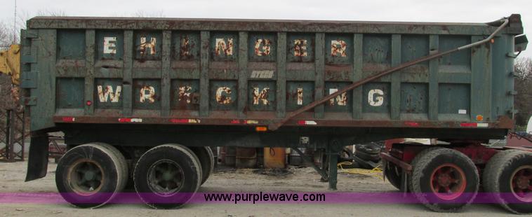 image for item F4141 1961 Steco SD2660 dump trailer