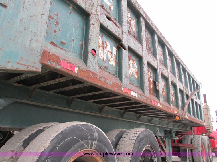 image for item F4141 1961 Steco SD2660 dump trailer