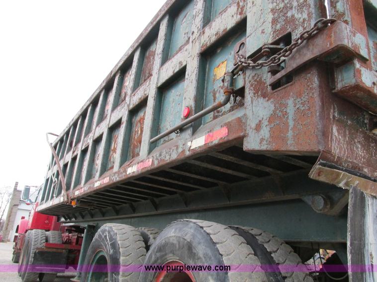 image for item F4141 1961 Steco SD2660 dump trailer