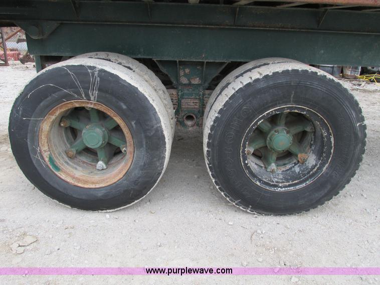 image for item F4141 1961 Steco SD2660 dump trailer