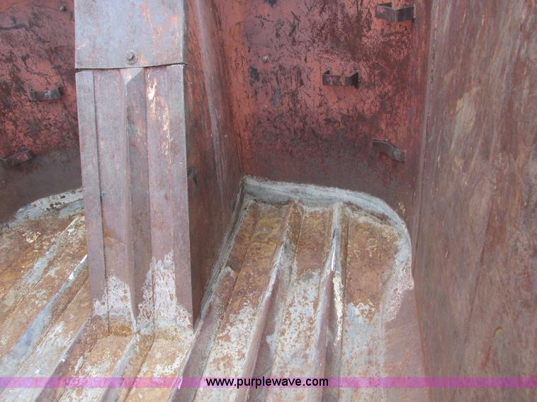 image for item F4141 1961 Steco SD2660 dump trailer