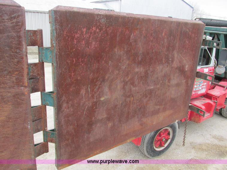 image for item F4141 1961 Steco SD2660 dump trailer