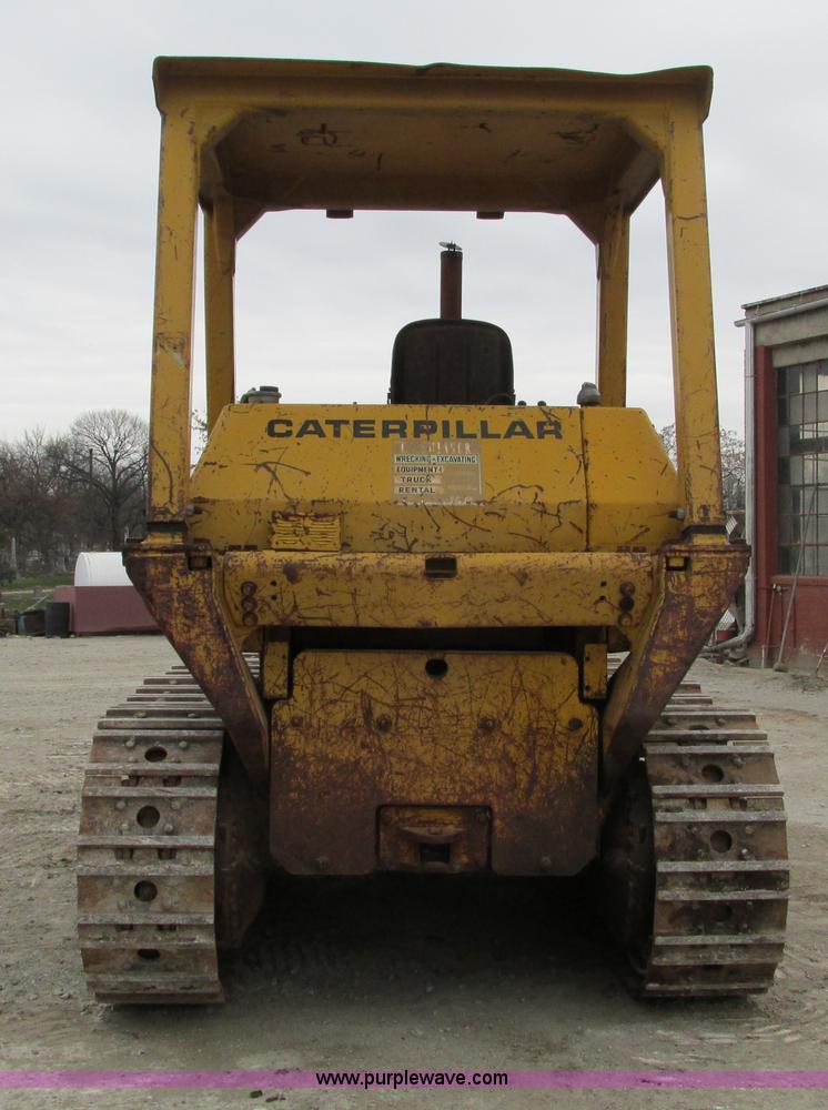 image for item F4142 1973 Caterpillar 977L track loader