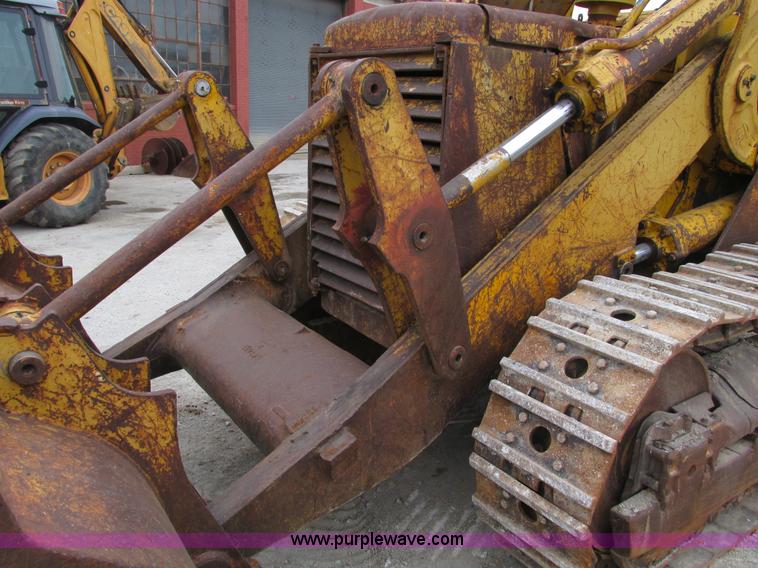 image for item F4142 1973 Caterpillar 977L track loader