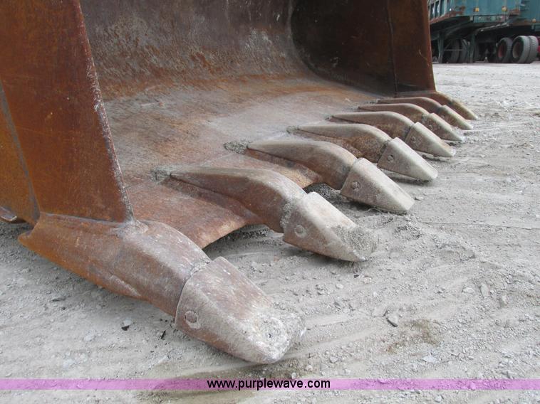 image for item F4142 1973 Caterpillar 977L track loader