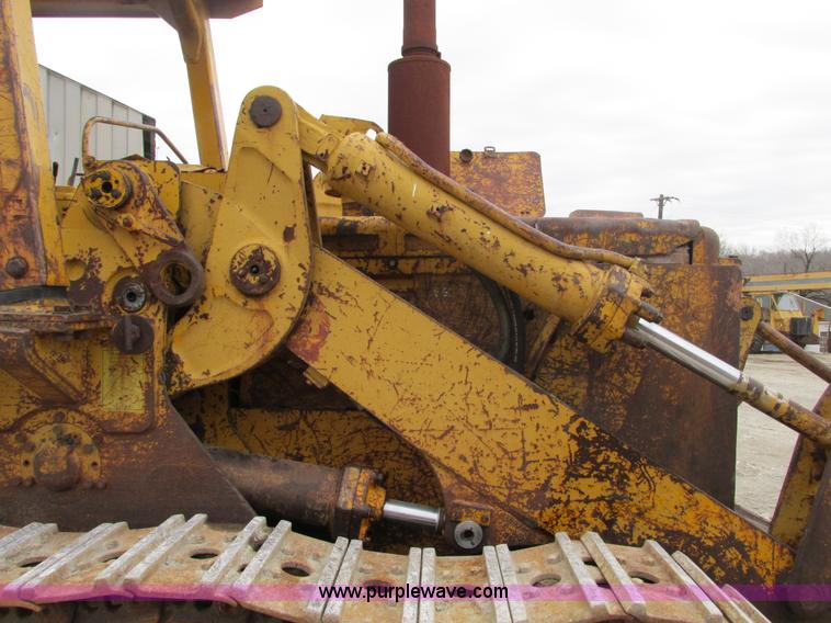image for item F4142 1973 Caterpillar 977L track loader
