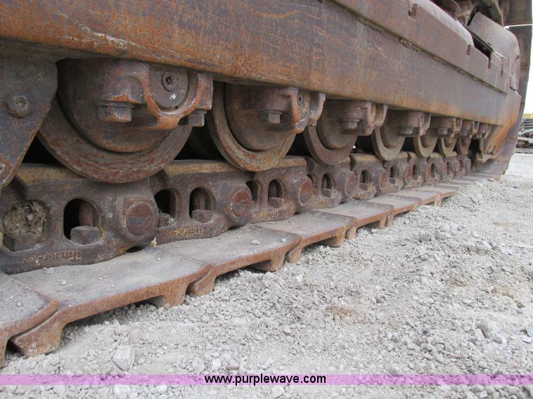 image for item F4142 1973 Caterpillar 977L track loader