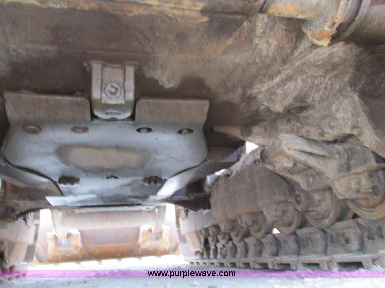 image for item F4142 1973 Caterpillar 977L track loader