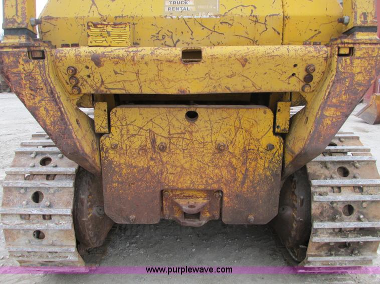 image for item F4142 1973 Caterpillar 977L track loader