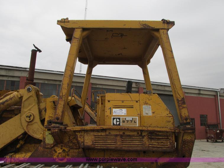 image for item F4142 1973 Caterpillar 977L track loader