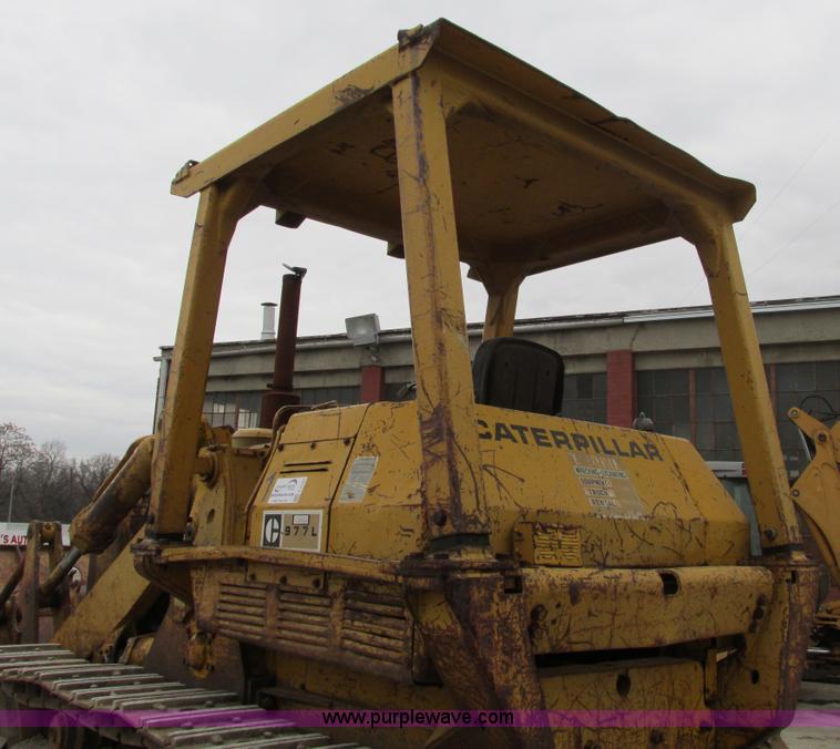 image for item F4142 1973 Caterpillar 977L track loader