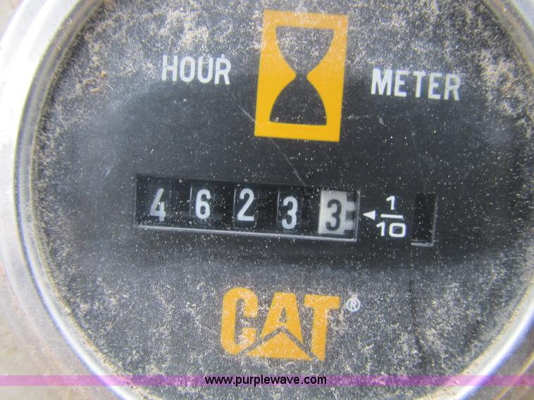 image for item F4142 1973 Caterpillar 977L track loader