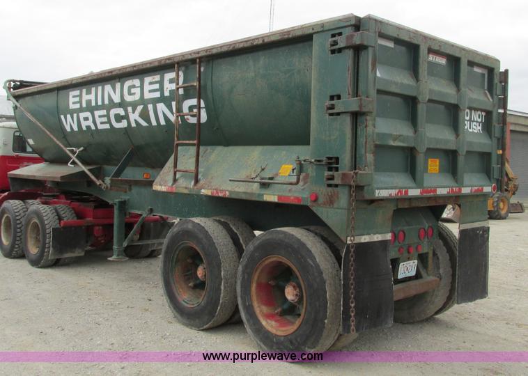 image for item F4143 1962 Steco ATSB 26' barrel dump trailer