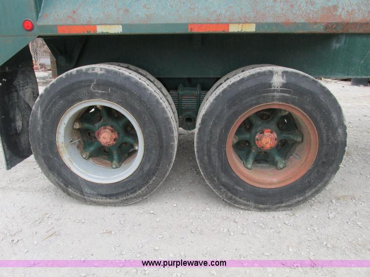 image for item F4143 1962 Steco ATSB 26' barrel dump trailer