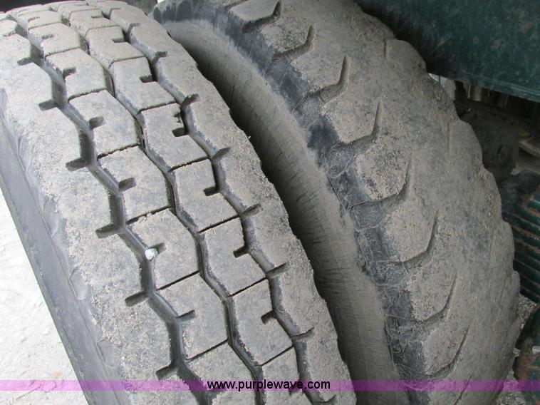 image for item F4143 1962 Steco ATSB 26' barrel dump trailer