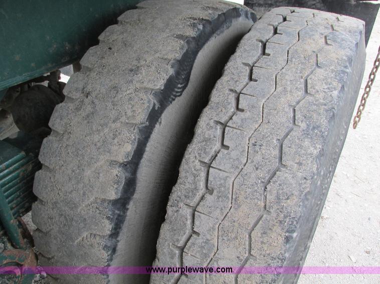 image for item F4143 1962 Steco ATSB 26' barrel dump trailer