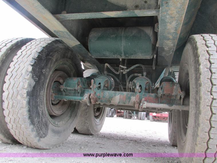 image for item F4143 1962 Steco ATSB 26' barrel dump trailer