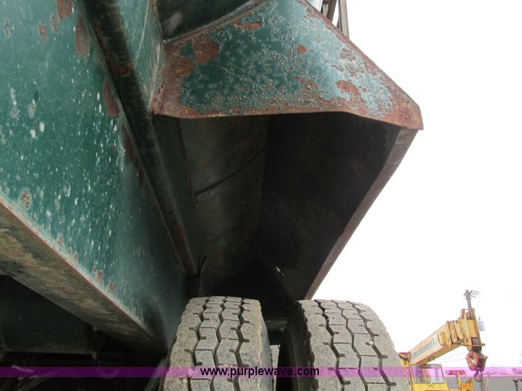 image for item F4143 1962 Steco ATSB 26' barrel dump trailer