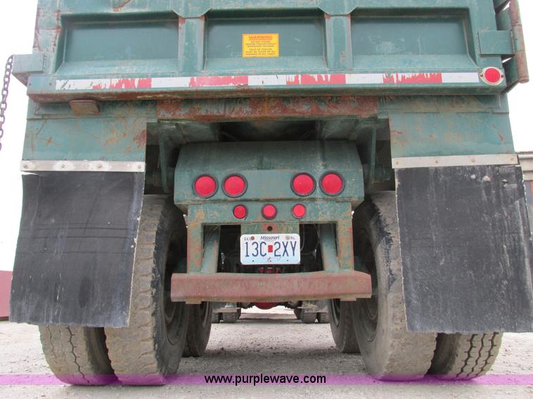 image for item F4143 1962 Steco ATSB 26' barrel dump trailer