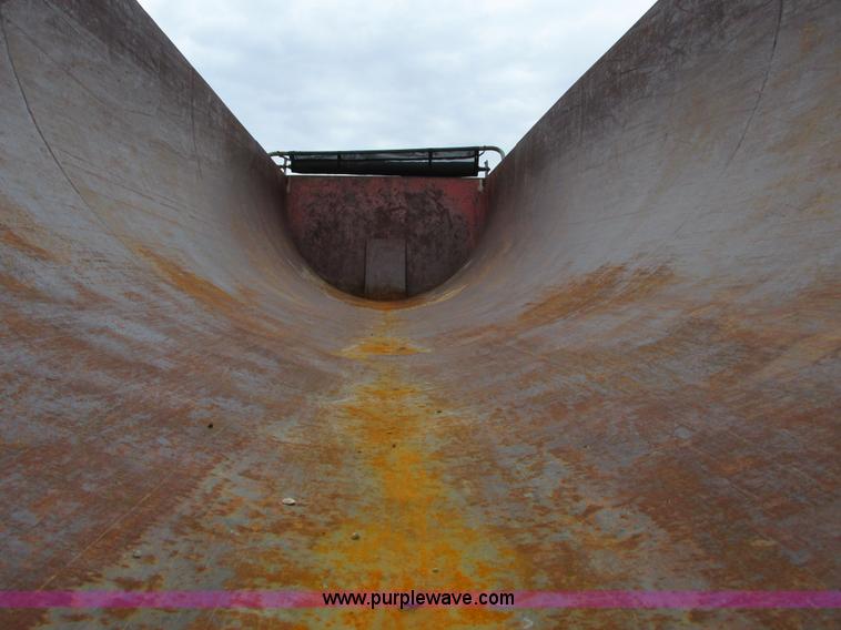 image for item F4143 1962 Steco ATSB 26' barrel dump trailer