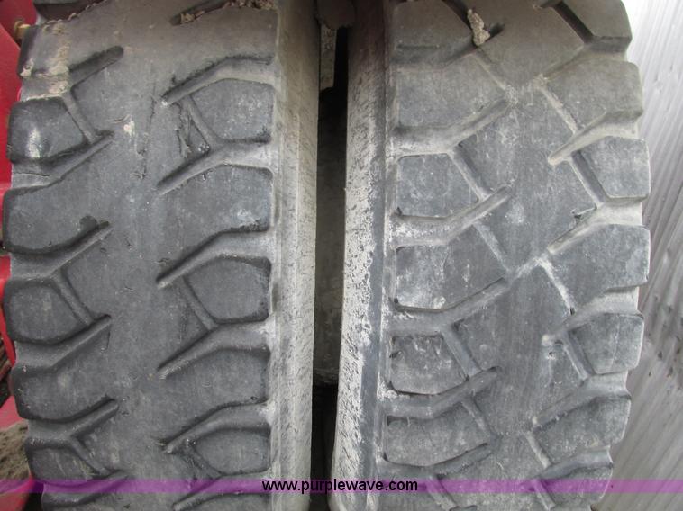 image for item F4144 1977 International Transtar 4300 semi truck