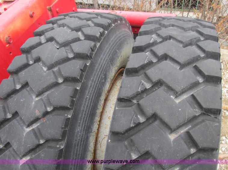 image for item F4144 1977 International Transtar 4300 semi truck