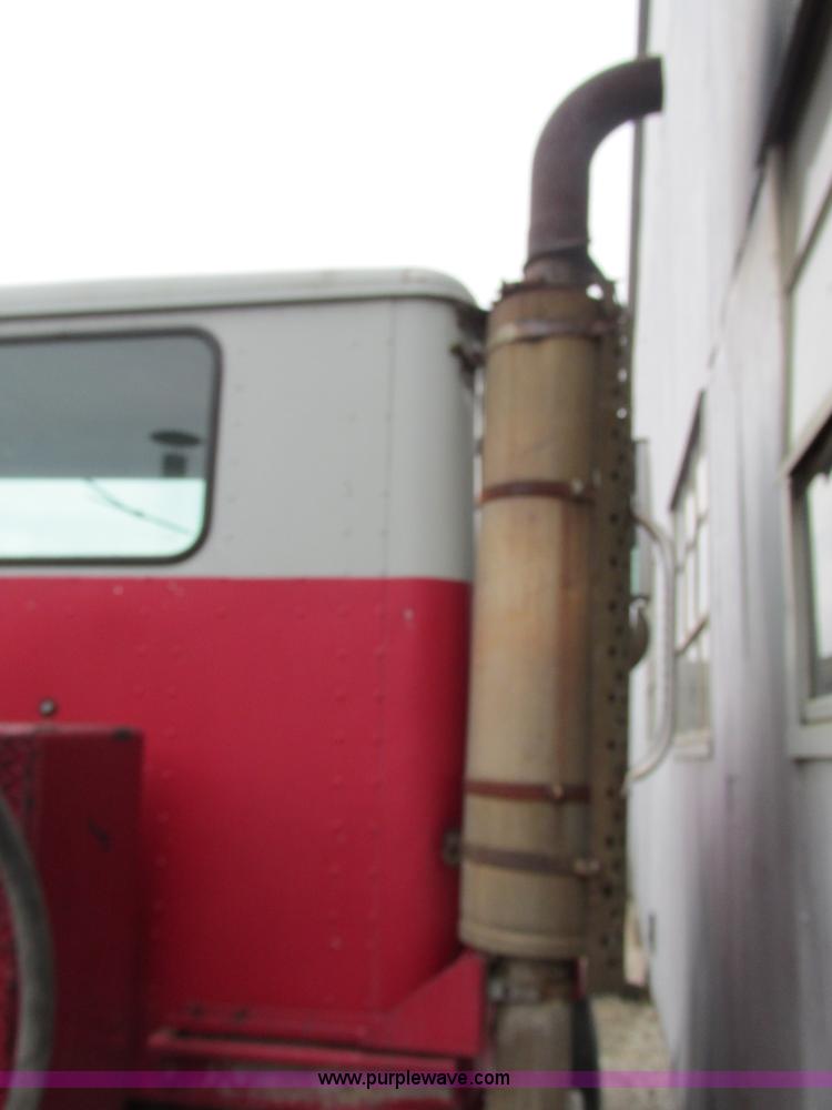 image for item F4144 1977 International Transtar 4300 semi truck