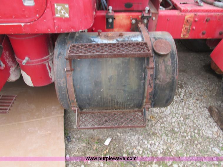 image for item F4144 1977 International Transtar 4300 semi truck