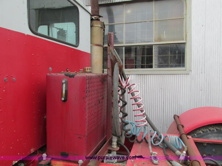 image for item F4144 1977 International Transtar 4300 semi truck