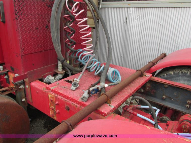 image for item F4144 1977 International Transtar 4300 semi truck