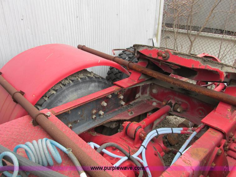 image for item F4144 1977 International Transtar 4300 semi truck