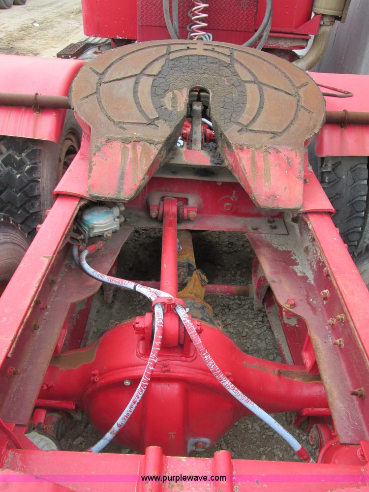 image for item F4144 1977 International Transtar 4300 semi truck