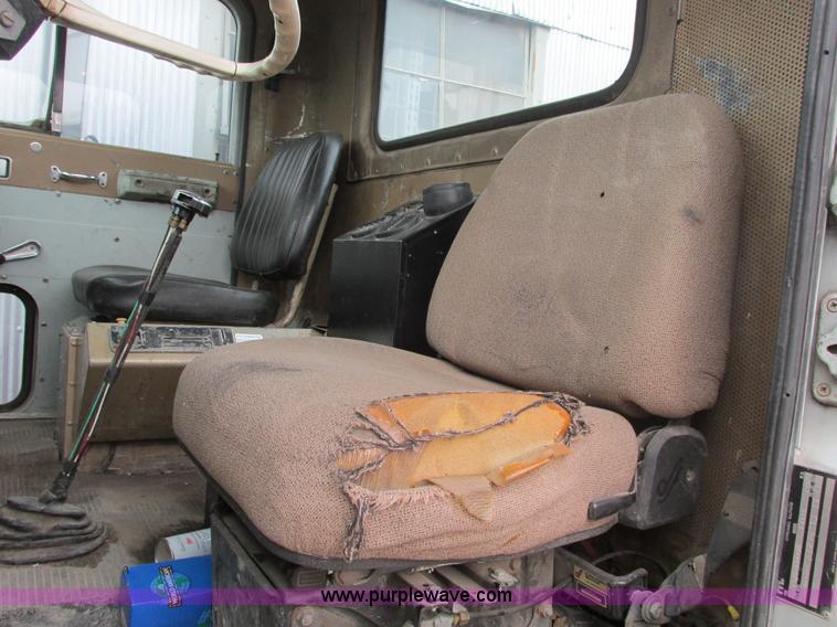 image for item F4144 1977 International Transtar 4300 semi truck