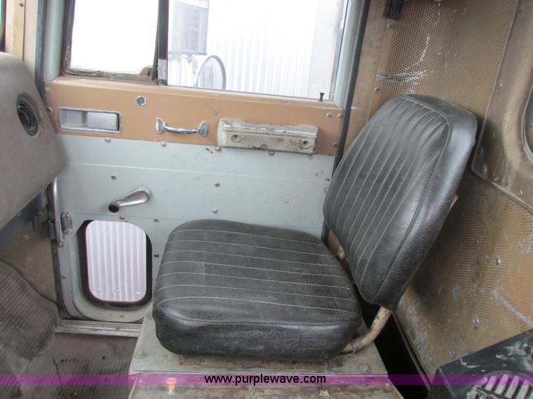 image for item F4144 1977 International Transtar 4300 semi truck