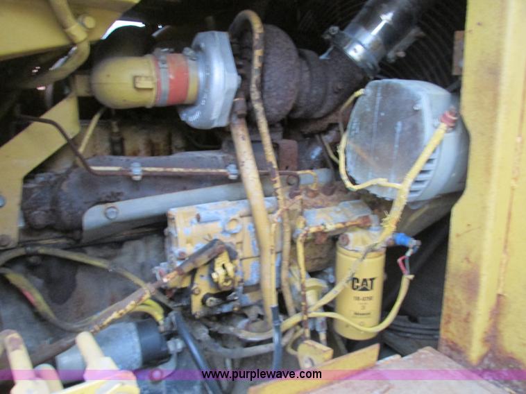 image for item F4151 1984 Caterpillar 963 track loader