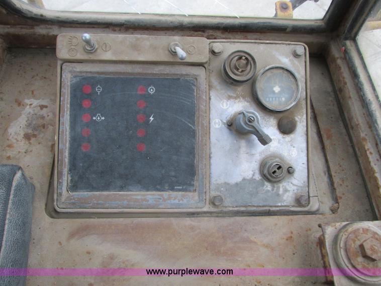 image for item F4151 1984 Caterpillar 963 track loader