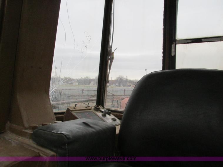 image for item F4151 1984 Caterpillar 963 track loader