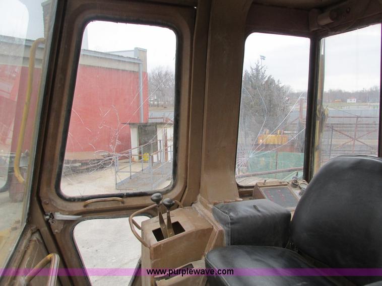 image for item F4151 1984 Caterpillar 963 track loader