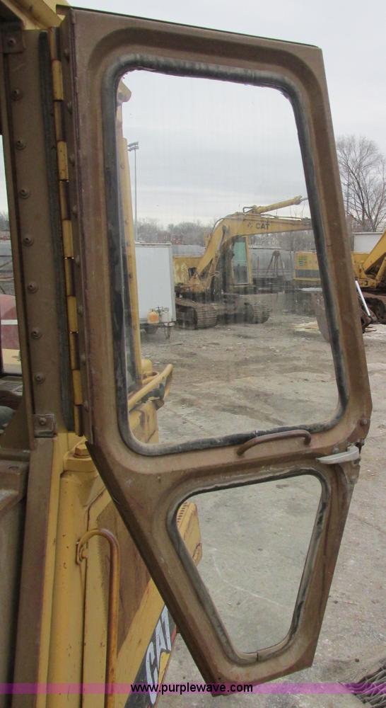 image for item F4151 1984 Caterpillar 963 track loader