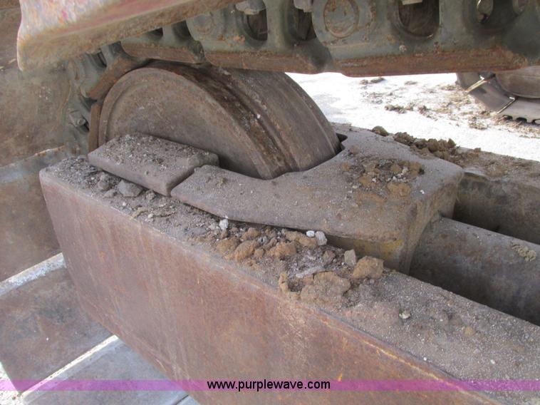image for item F4200 1988 Caterpillar 225B LC excavator