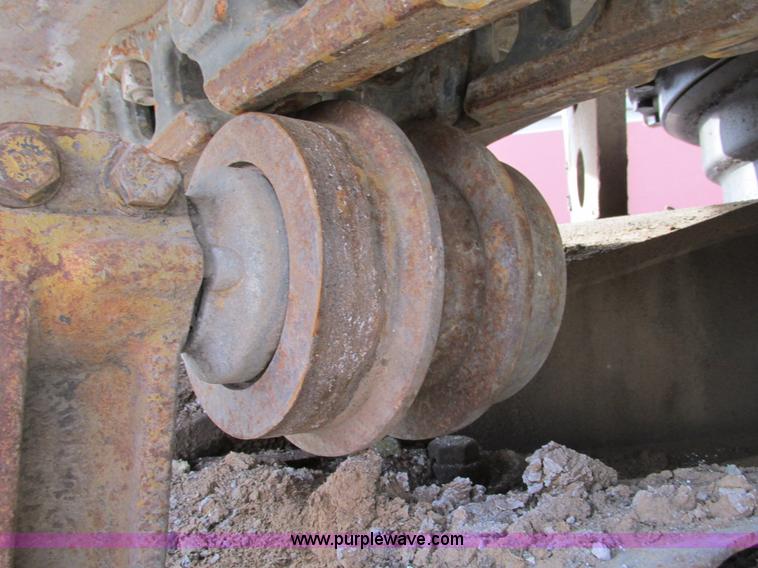 image for item F4200 1988 Caterpillar 225B LC excavator