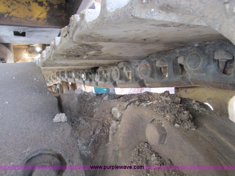 image for item F4200 1988 Caterpillar 225B LC excavator