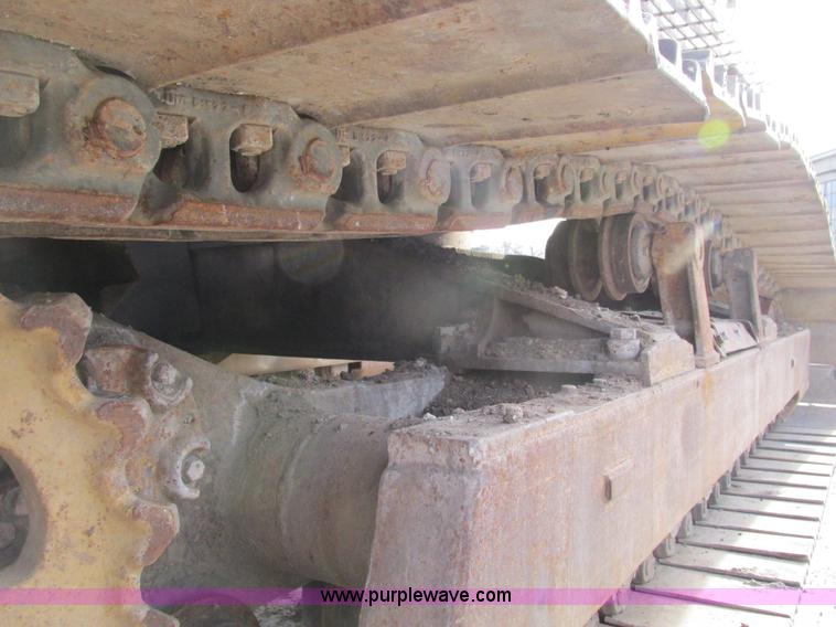 image for item F4200 1988 Caterpillar 225B LC excavator