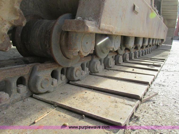 image for item F4200 1988 Caterpillar 225B LC excavator