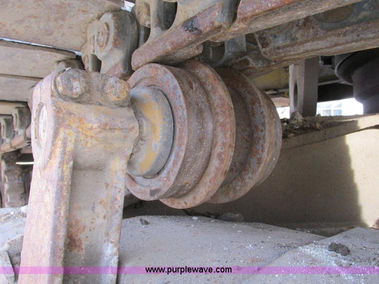image for item F4200 1988 Caterpillar 225B LC excavator