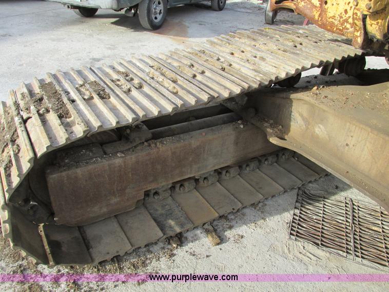 image for item F4200 1988 Caterpillar 225B LC excavator