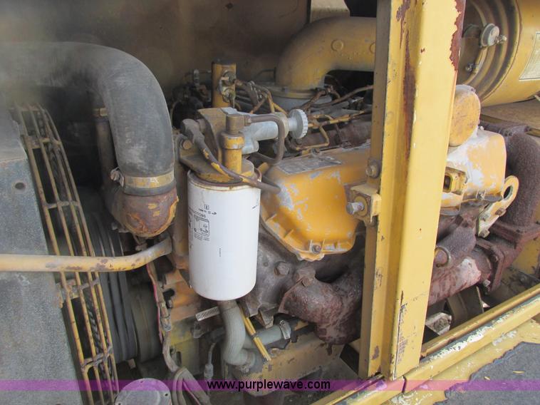 image for item F4200 1988 Caterpillar 225B LC excavator