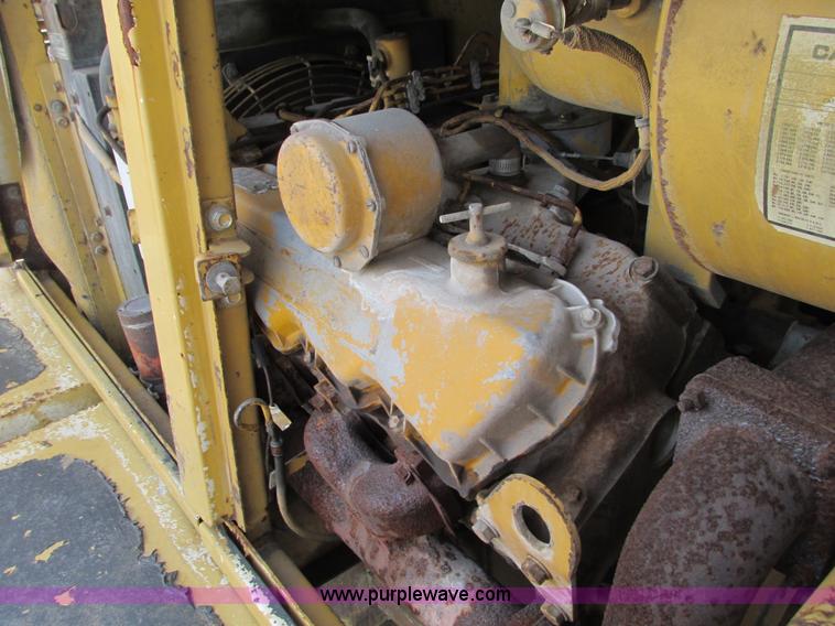 image for item F4200 1988 Caterpillar 225B LC excavator