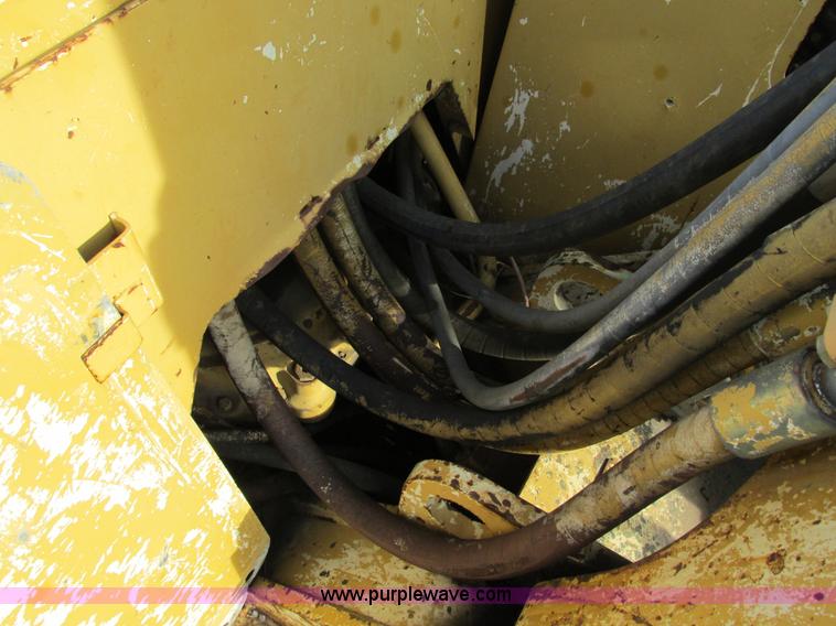 image for item F4200 1988 Caterpillar 225B LC excavator